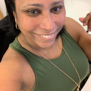 Meet your Posher, Evelyn